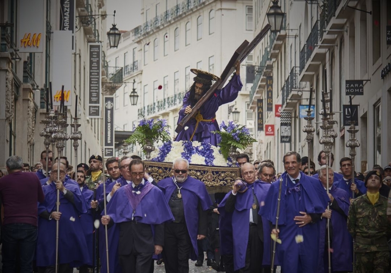 A Real Irmandade do Senhor dos Passos da Graça e os Bens da Alma